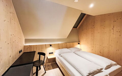 Irdning - Donnersbachtal 651: Building, Furniture, Property, Comfort, Light, House, Wood, Interior Design, Bed
