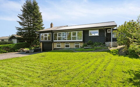 Sölvy - 300M from the Sea: Building, Grass, Window, House, Home, Residential Area, Shrub, Roof, Cottage, Land Lot
