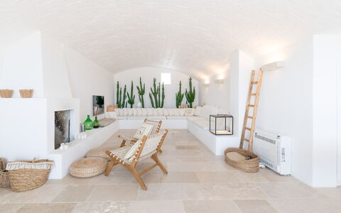Villa La Selva: Couch, Plant, Interior Design, Living Room, Flooring, Building, Floor, Wood, Comfort, Ceiling