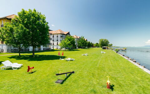 Lavender: Sky, Water, Plant, Daytime, Property, Building, Swimming Pool, Azure, Nature, Architecture
