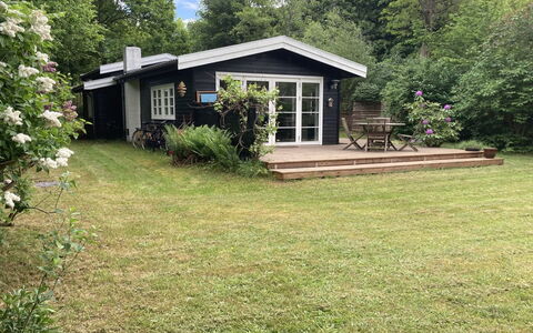 Riana - 700M from the Sea: House, Cottage, Home, Garden, Lawn, Garden Buildings, Backyard, Yard, Estate, Farmhouse