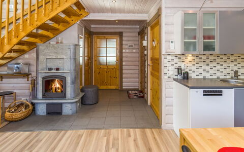 Rukanlyhty: Wood, Flooring, Floor, Room, Interior Design, Furniture, Wood Flooring, Home, Ceiling, Hardwood