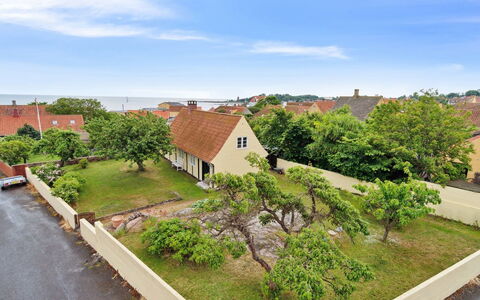 Øde - 100M from the Sea: Grass, Grassland, Landscape, Ecoregion, Plain, Plant Community, Land Lot, Outdoor Furniture, Prairie, Shrubland