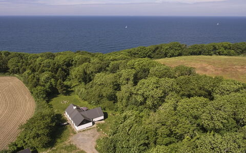 Agir - 200M from the Sea: Wood, Roof, Architecture, Home, House, Cottage, Siding, Hardwood, Slope, Estate