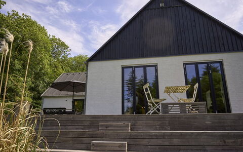 Agir - 200M from the Sea: Wood, Roof, Architecture, Home, House, Cottage, Siding, Hardwood, Slope, Estate
