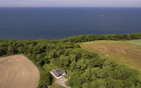 Agir - 200M from the Sea: Wood, Roof, Architecture, Home, House, Cottage, Siding, Hardwood, Slope, Estate