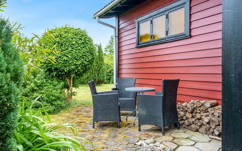 Fulk - 150M from the Sea: Wood, Roof, Architecture, Home, House, Cottage, Siding, Hardwood, Slope, Estate