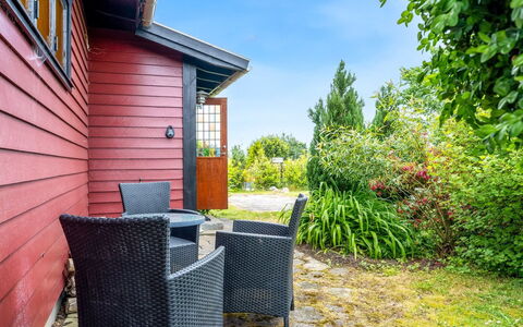 Fulk - 150M from the Sea: Wood, Roof, Architecture, Home, House, Cottage, Siding, Hardwood, Slope, Estate