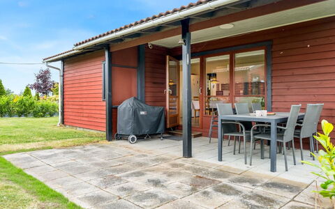 Fulk - 150M from the Sea: Wood, Roof, Architecture, Home, House, Cottage, Siding, Hardwood, Slope, Estate