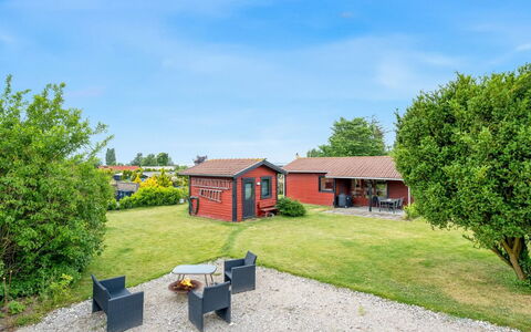 Fulk - 150M from the Sea: Wood, Roof, Architecture, Home, House, Cottage, Siding, Hardwood, Slope, Estate