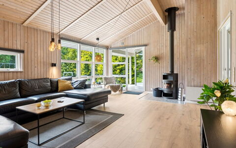 Jorinde - 1Km from the Sea: Interior Design, Flooring, Wood Flooring, Wood, Floor, Couch, Furniture, Living Room, Ceiling, Laminate Flooring