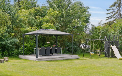Jorinde - 1Km from the Sea: Grass, Public Space, Garden, Shade, Gazebo, Land Lot, Pavilion, Outdoor Structure, Lawn