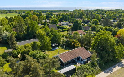 Jorinde - 1Km from the Sea