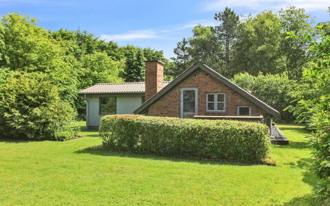 Ofrath - 30Km from the Sea: Grass, Tree, Building, House, Home, Shrub, Cottage, Roof, Landscape