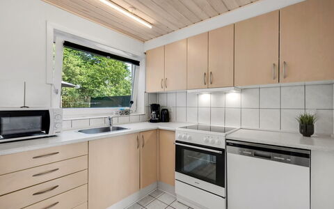 Eino - 150M from the Sea: Kitchen, Kitchen Appliance, Countertop, Major Appliance, Wood, Cabinetry, Flooring, Interior Design, Kitchen Stove, Home Appliance