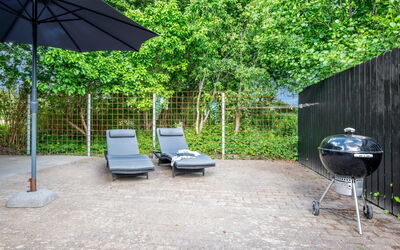 Eino - 150M from the Sea