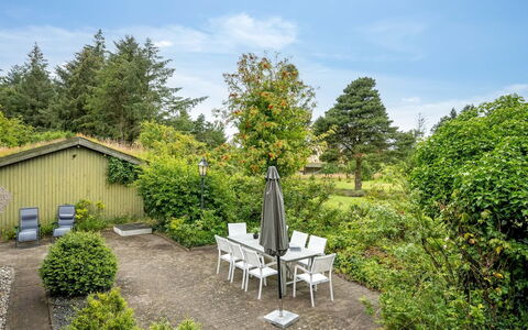 Wiss - 4.1Km from the Sea: Grass, Wood, Rural Area, Shrub, Cottage, Roof, Plain, Land Lot, Home, Groundcover