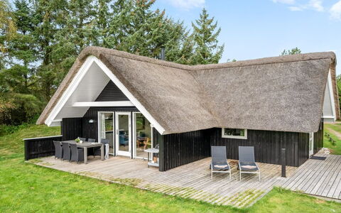 Gyrial - 2Km from the Sea: Snow, Wood, Winter, Cottage, House, Roof, Home, Freezing, Log Cabin, Twig