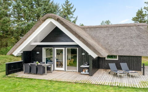 Gyrial - 2Km from the Sea: Snow, Wood, Winter, Cottage, House, Roof, Home, Freezing, Log Cabin, Twig