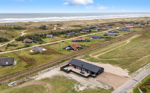 Dreng - 300M from the Sea: Cottage, Shed, Hut, Farmhouse, Prairie, Shack, Barn, Log Cabin, Garden Buildings