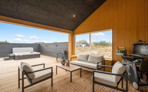 Dreng - 300M from the Sea: Cottage, Shed, Hut, Farmhouse, Prairie, Shack, Barn, Log Cabin, Garden Buildings