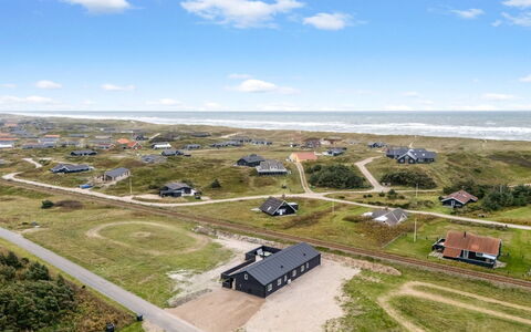 Dreng - 300M from the Sea: Cottage, Shed, Hut, Farmhouse, Prairie, Shack, Barn, Log Cabin, Garden Buildings