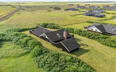 Angelie - 400M from the Sea