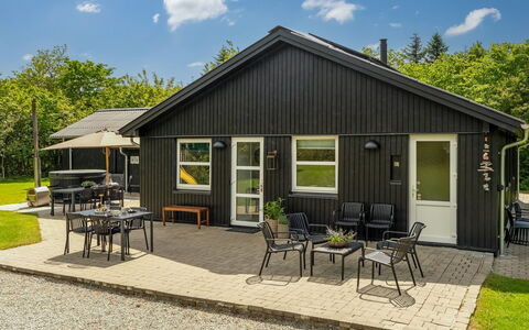 Karmen - 250M to the Fjord: Grass, Grassland, Landscape, Ecoregion, Plain, Plant Community, Land Lot, Outdoor Furniture, Prairie, Shrubland