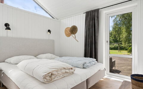 Hermund - 100M from the Sea: Wood, Bedroom, Bed, Furniture, Ceiling, Interior Design, Home, Floor, Flooring, Bedding