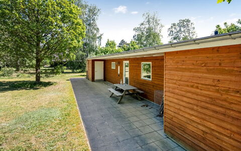 Dagny - 100M from the Sea: Wood, Land Lot, Cottage, Garden, Shade, Lawn, Yard, Garden Buildings, Landscaping, Siding