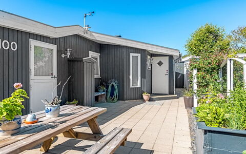 Reima - 50M from the Sea: Wood, Home, Porch, Deck, Hardwood, Roof, Wood Stain, Wood Flooring, Eco Hotel