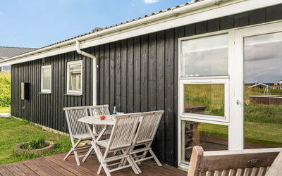 Niesina - 200M from the Sea