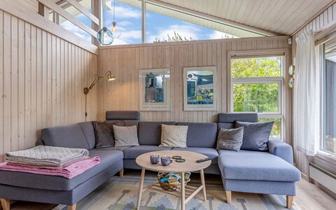 Anouk - 2Km from the Sea: Wood, Interior Design, Flooring, Couch, Furniture, Floor, Living Room, Ceiling, Home