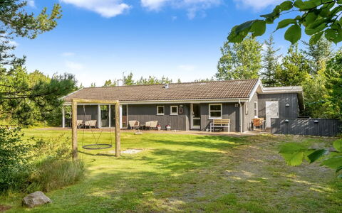 Ane - 800M from the Sea: Blue, Shrub, Cottage, Groundcover, Garden, Estate, Shade, Landscaping, Farmhouse, Eco Hotel