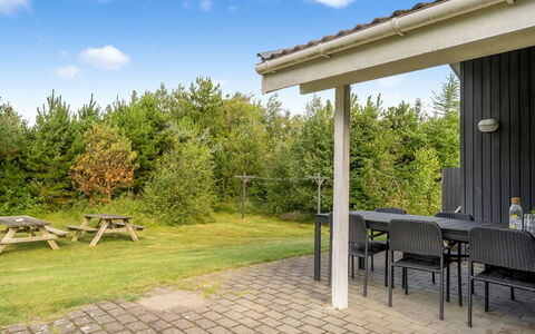 Ane - 800M from the Sea: Blue, Shrub, Cottage, Groundcover, Garden, Estate, Shade, Landscaping, Farmhouse, Eco Hotel