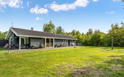 Ane - 800M from the Sea: Blue, Shrub, Cottage, Groundcover, Garden, Estate, Shade, Landscaping, Farmhouse, Eco Hotel