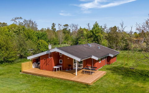 Bruna - 300M from the Sea: Grass, Grassland, Land Lot, Cottage, Rural Area, Meadow, Garden Buildings, Garden, Shed