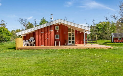 Bruna - 300M from the Sea: Grass, Grassland, Land Lot, Cottage, Rural Area, Meadow, Garden Buildings, Garden, Shed