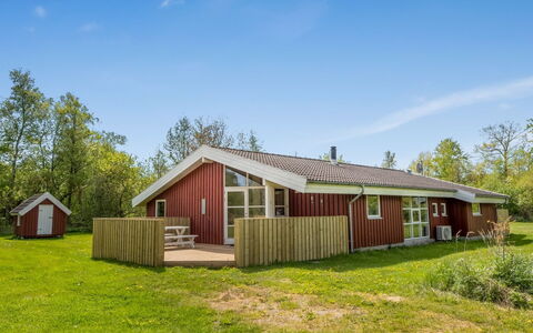 Bruna - 300M from the Sea: Grass, Grassland, Land Lot, Cottage, Rural Area, Meadow, Garden Buildings, Garden, Shed