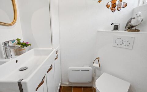 Anselmi - 25M from the Sea: Plumbing Fixture, Bathroom, Interior Design, Bathroom Sink, Flooring, Tap, Sink, Plumbing, Floor, Toilet