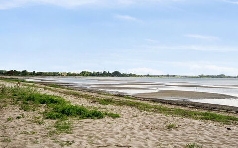 Anselmi - 25M from the Sea: Sky, Cloud, Ecoregion, Summer, Horizon, Plain, Beach, Shore, Coast, Sand