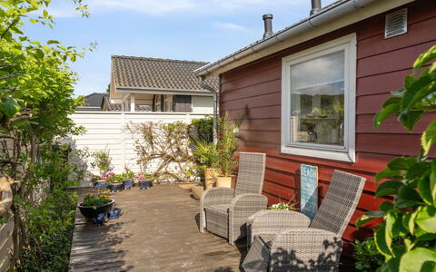 Anselmi - 25M from the Sea: Wood, Roof, Home, House, Architecture, Siding, Land Lot, Cottage, Shed, Garden Buildings