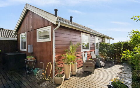 Anselmi - 25M from the Sea: Wood, Roof, Home, House, Architecture, Siding, Land Lot, Cottage, Shed, Garden Buildings