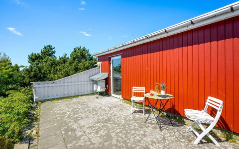 Arntraud - 500M from the Sea: Cottage, Shed, Hut, Farmhouse, Prairie, Shack, Barn, Log Cabin, Garden Buildings