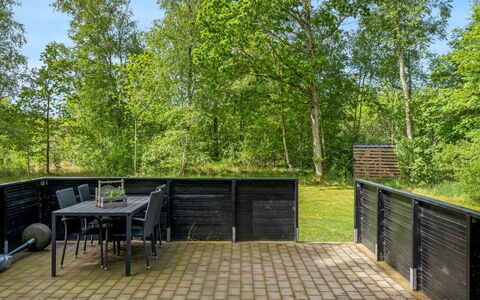Lonneke - 800M from the Sea: Grass, Grassland, Land Lot, Cottage, Rural Area, Meadow, Garden Buildings, Garden, Shed