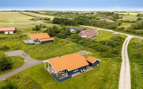 Felicita - from the Sea: Cottage, Roof, Home, Slope, Hut, Siding