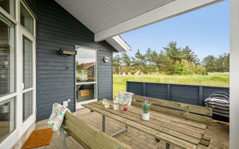 Felicita - from the Sea: Cottage, Roof, Home, Slope, Hut, Siding