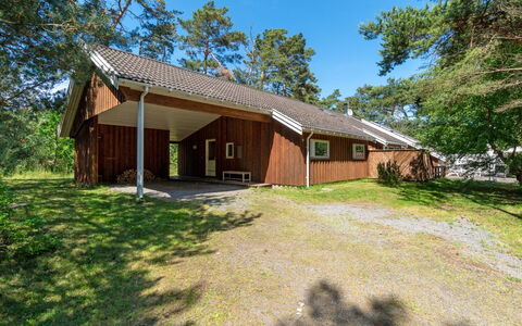 Auvo - 200M from the Sea: Wood, Roof, Architecture, Home, House, Cottage, Siding, Hardwood, Slope, Estate