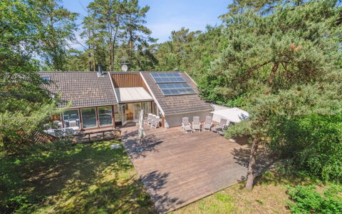 Auvo - 200M from the Sea: Wood, Roof, Architecture, Home, House, Cottage, Siding, Hardwood, Slope, Estate