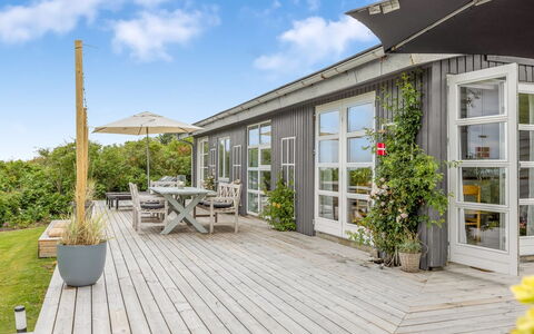Alessandra - 80M to the Fjord: Blue, Shrub, Cottage, Groundcover, Garden, Estate, Shade, Landscaping, Farmhouse, Eco Hotel